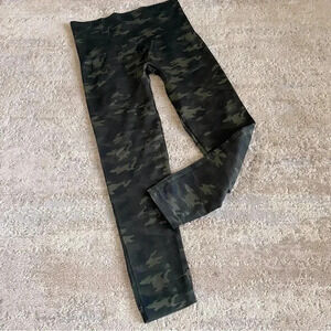 Spanx Look At Me Now Camo Leggings Compression Shaping Pants Camouflage: XL
